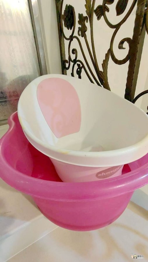 嬰兒澡盆